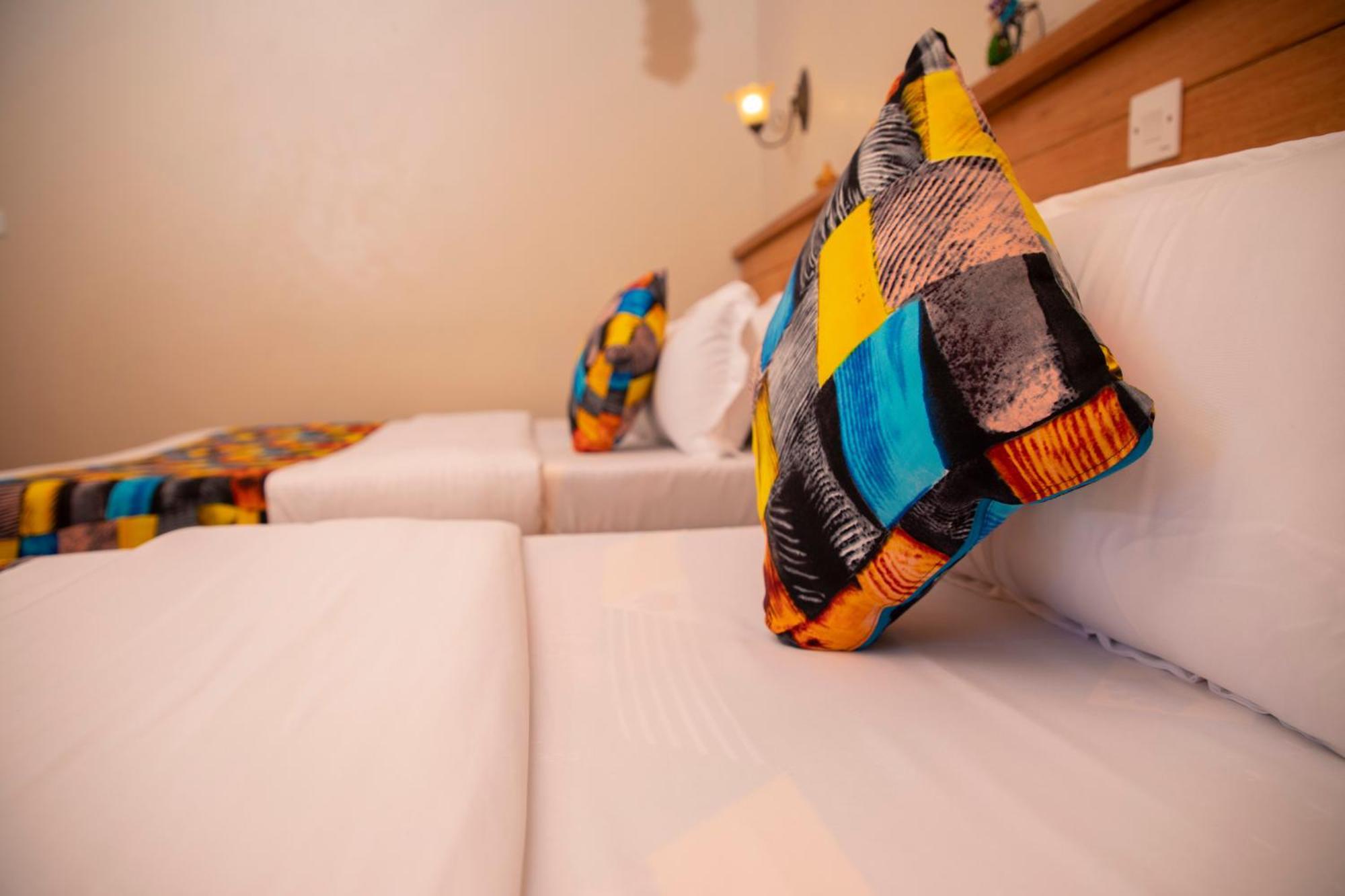 Kaswa Lodge Fort Portal Екстер'єр фото